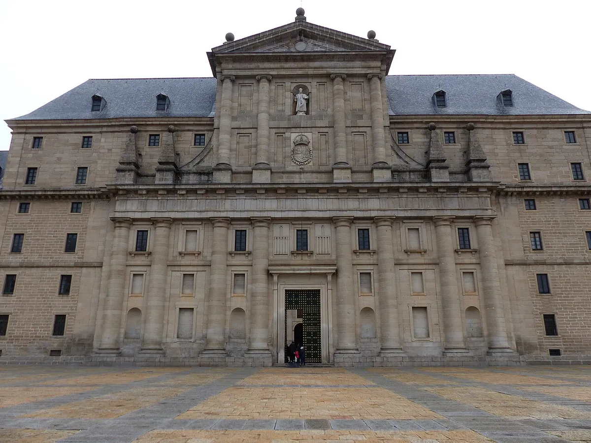 Fachada principal del Monasterio de El Escorial